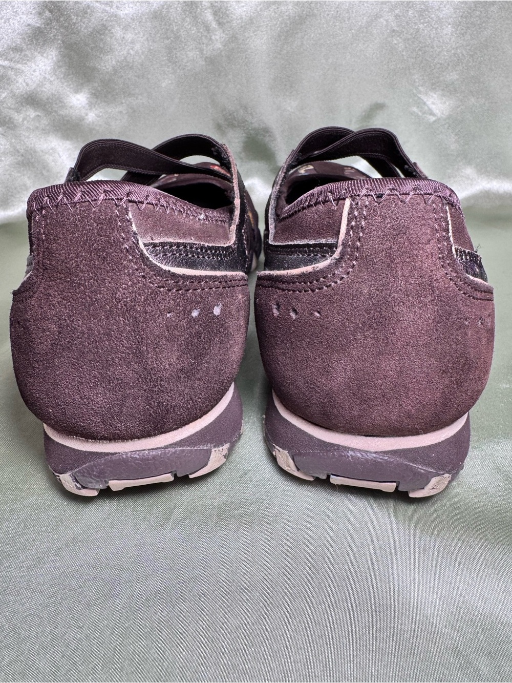 Skechers Suede Fish Print Metallic Slip On Strap Shoes Womens SN 21437 Size 7.5 - Picture 3 of 8